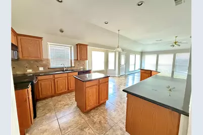 4308 Linda Kay Lane, Grand Prairie, TX 75052 - Photo 6