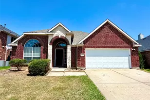 4308 Linda Kay Ln, Grand Prairie, TX 75052 - Photo 1