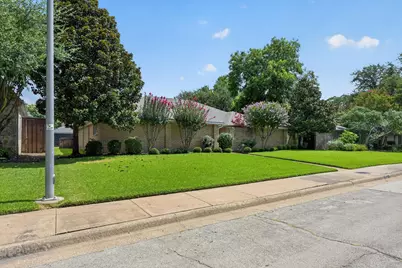 8833 Kenton Drive, Dallas, TX 75231 - Photo 2
