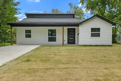 818 Chickasaw Trace, Grand Prairie, TX 75051 - Photo 2