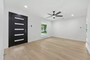 818 Chickasaw Trce, Grand Prairie, TX 75051 - Photo 6