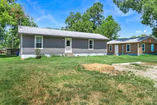 195 N Wood St, Emory, TX 75440 - Photo 2