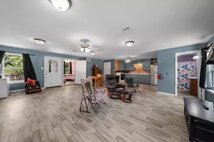 195 N Wood St, Emory, TX 75440 - Photo 4