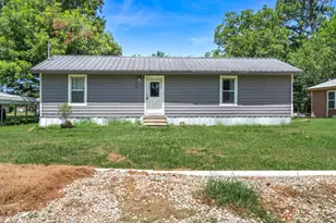 195 N Wood St, Emory, TX 75440 - Photo 1