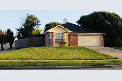 3155 Ponds Edge Trail, Grand Prairie, TX 75052 - Photo 1