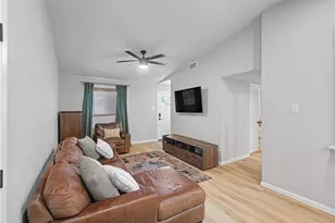 513 Talley Dr, Sherman, TX 75092 - Photo 4