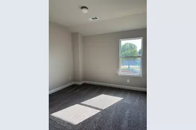 548 Hutchinson Lane, Lewisville, TX 75077 - Photo 10
