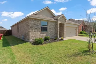 2137 Whispering Sage blvd, Royse City, TX 75189 - Photo 2