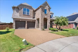 701 Auburn Ct, Savannah, TX 76227 - Photo 2