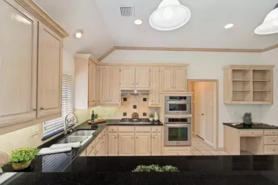 1105 Hills Creek Drive, McKinney, TX 75072 - Photo 16