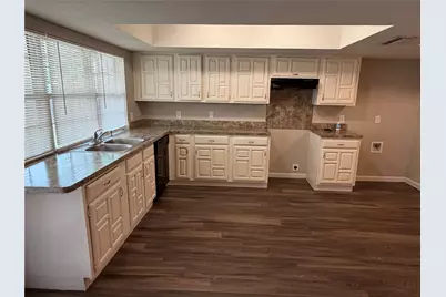 1914 Chisholm Trail, Grand Prairie, TX 75052 - Photo 12