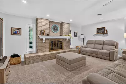 825 Elm Street, Graham, TX 76450 - Photo 6