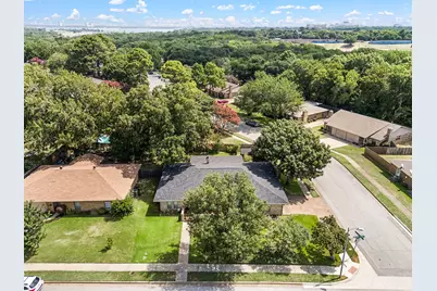 1002 Shady Brook Drive, Grapevine, TX 76051 - Photo 2