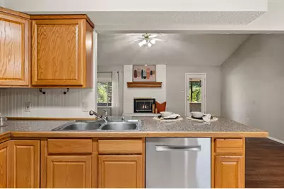 1002 Shady Brook Drive, Grapevine, TX 76051 - Photo 16