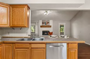 1002 Shady Brook Dr, Grapevine, TX 76051 - Photo 16