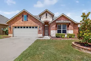9215 Moon River Ct, Arlington, TX 76002 - Photo 2