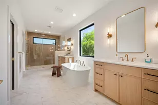 8930 Liptonshire Dr, Dallas, TX 75238 - Photo 16