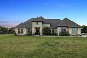 330 Waterview Dr, Gunter, TX 75058 - Photo 2