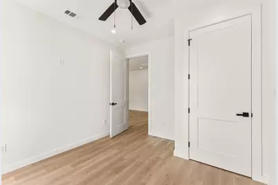 438 Bonnie View Road, Dallas, TX 75203 - Photo 24