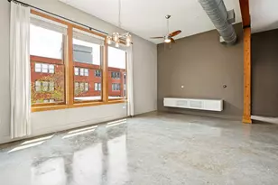 2502 Live Oak St, Dallas, TX 75204 - Photo 2