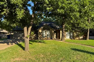 124 Brushy Mound Rd, Burleson, TX 76028 - Photo 2