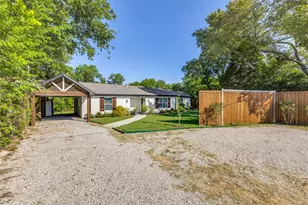 810 S Bois D'Arc St, Forney, TX 75126 - Photo 4