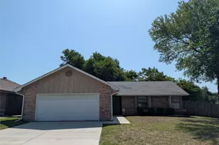 6211 Patriotic Ct, Arlington, TX 76002 - Photo 1