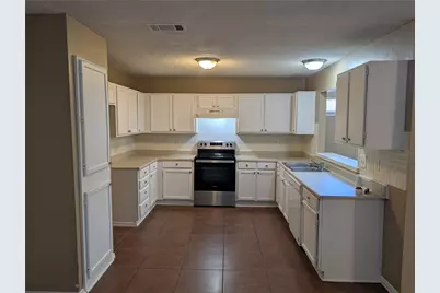 6211 Patriotic Court, Arlington, TX 76002 - Photo 8