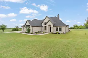 6048 Bella Terra Ln, Godley, TX 76044 - Photo 2