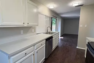 7222 Hedge Dr, Dallas, TX 75249 - Photo 12