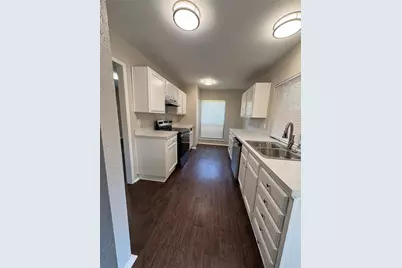 7222 Hedge Drive, Dallas, TX 75249 - Photo 10