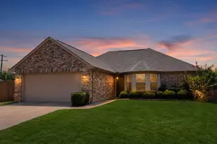 729 Countryside Dr, Aubrey, TX 76227 - Photo 1