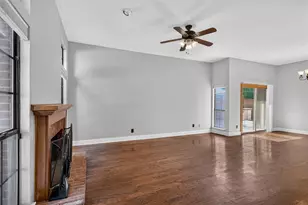 978 Downey Dr, Lewisville, TX 75067 - Photo 6