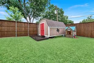 8835 Larchwood Dr, Dallas, TX 75238 - Photo 32