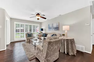 8835 Larchwood Dr, Dallas, TX 75238 - Photo 8