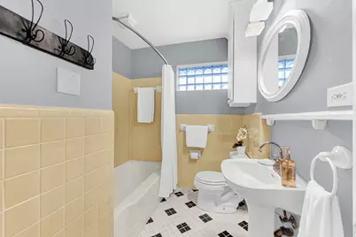 8835 Larchwood Drive, Dallas, TX 75238 - Photo 24