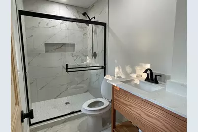 530 Sunnyside Avenue, Cockrell Hill, TX 75211 - Photo 6