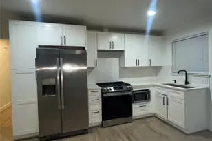 530 Sunnyside Ave, Cockrell Hill, TX 75211 - Photo 4