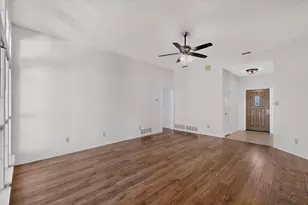 1426 Mapleview Dr, Carrollton, TX 75007 - Photo 8