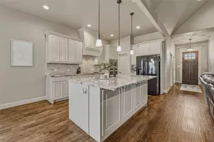 125 Oak View Dr, Godley, TX 76044 - Photo 2