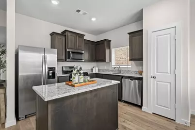 912 Sedona Drive, Fort Worth, TX 76108 - Photo 2