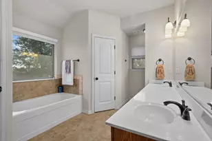 1261 Newcastle Dr, Weatherford, TX 76086 - Photo 16