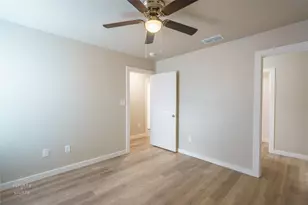 528 Colorado St, Abilene, TX 79601 - Photo 12