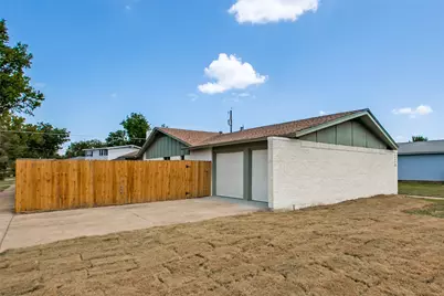 226 N Forest Crest Drive, Garland, TX 75042 - Photo 2