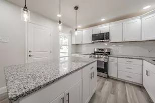 749 W Redbud Dr, Hurst, TX 76053 - Photo 16