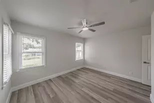 749 W Redbud Dr, Hurst, TX 76053 - Photo 26