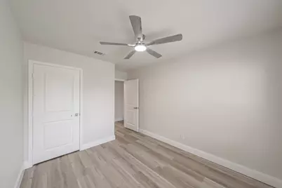 748 W Redbud Drive, Hurst, TX 76053 - Photo 24
