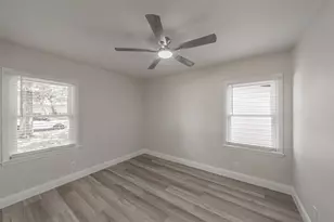 749 W Redbud Dr, Hurst, TX 76053 - Photo 28