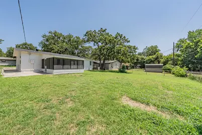 748 W Redbud Drive, Hurst, TX 76053 - Photo 6