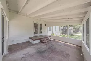 749 W Redbud Dr, Hurst, TX 76053 - Photo 10